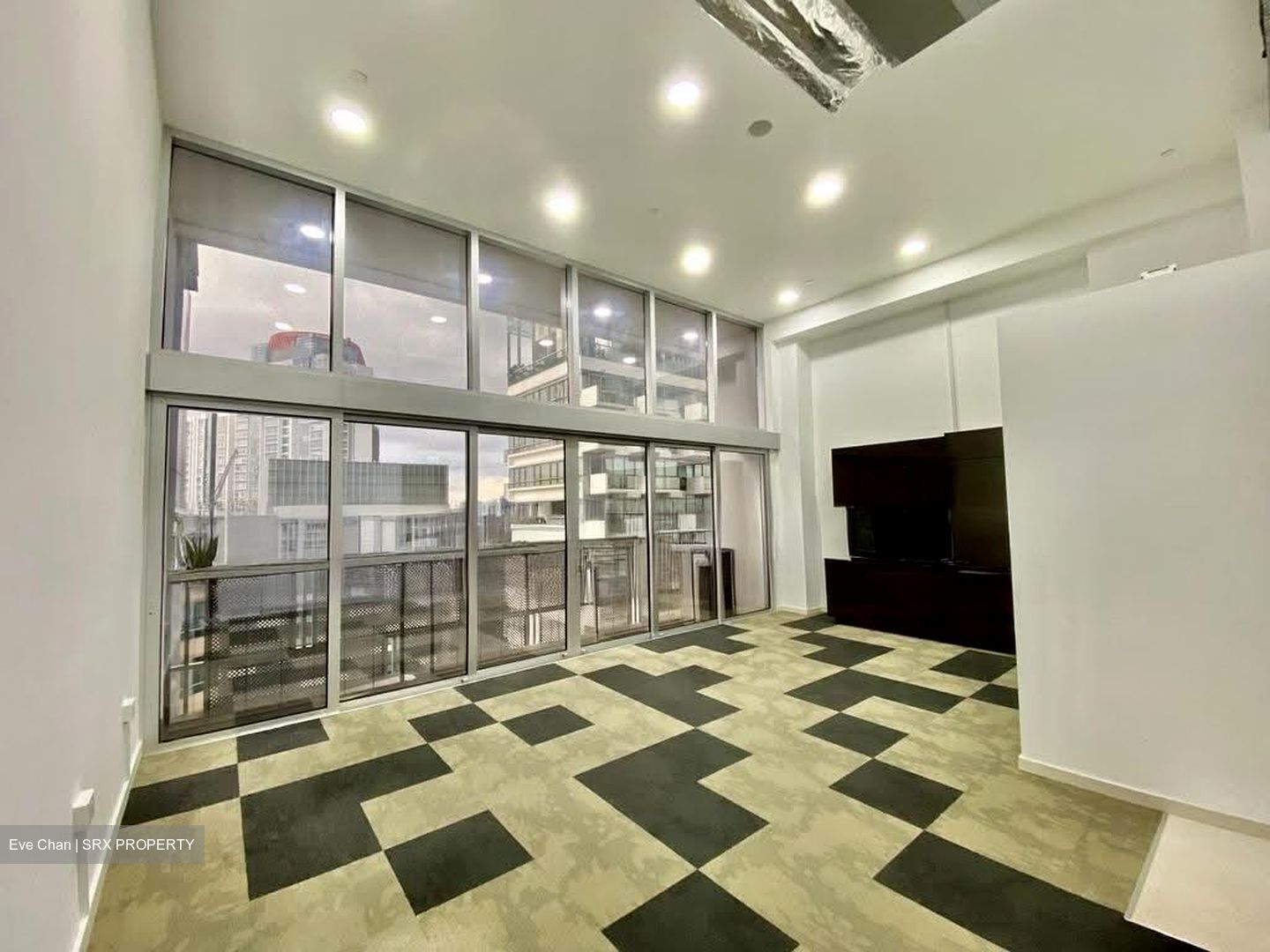 Eon Shenton (D2), Office #626836151